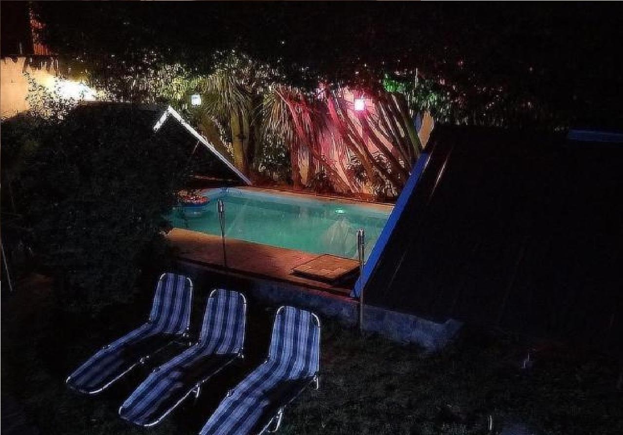 Universal Traveller'S Hostel San Carlos de Bariloche Ngoại thất bức ảnh
