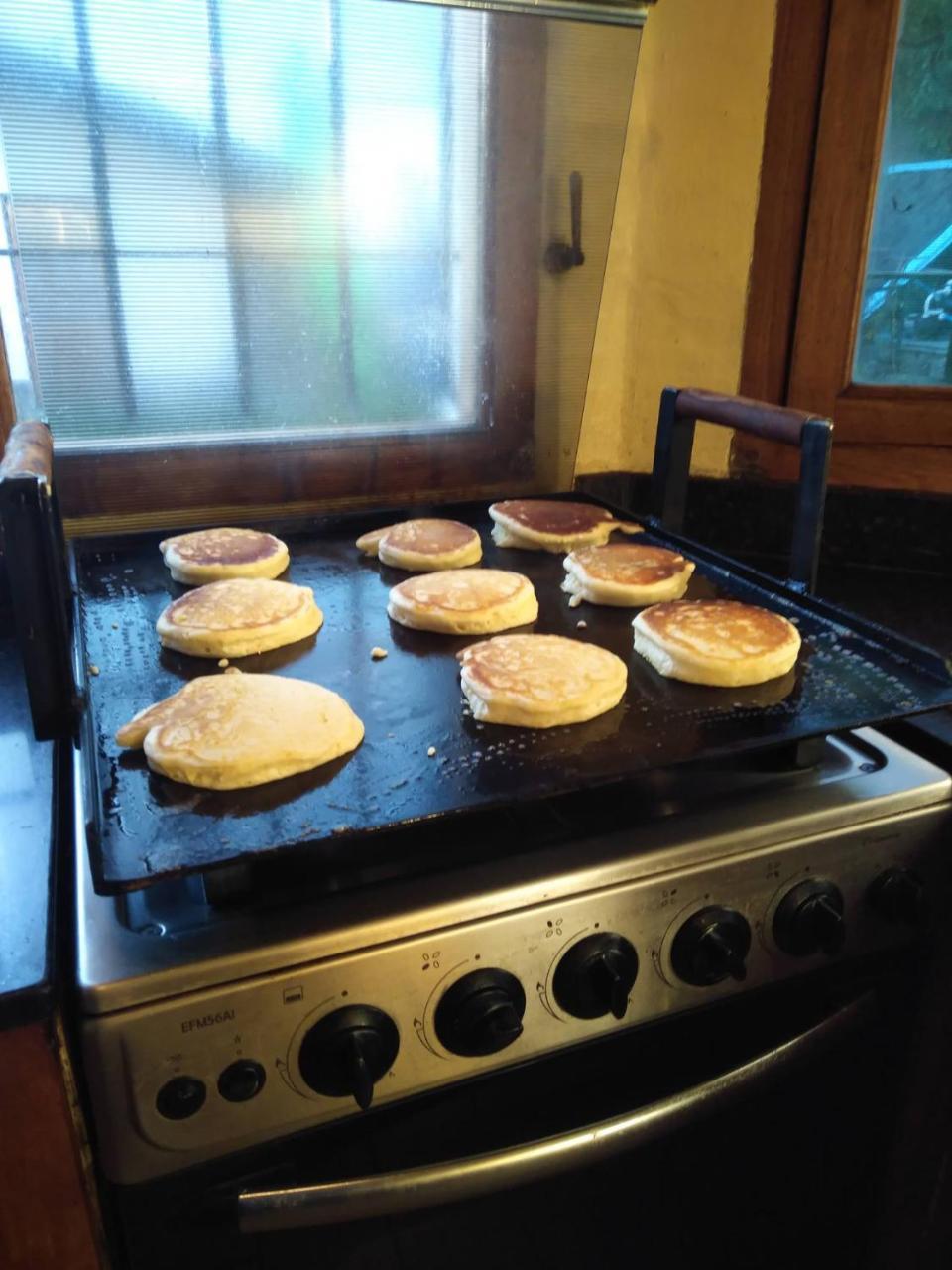 Universal Traveller'S Hostel San Carlos de Bariloche Ngoại thất bức ảnh