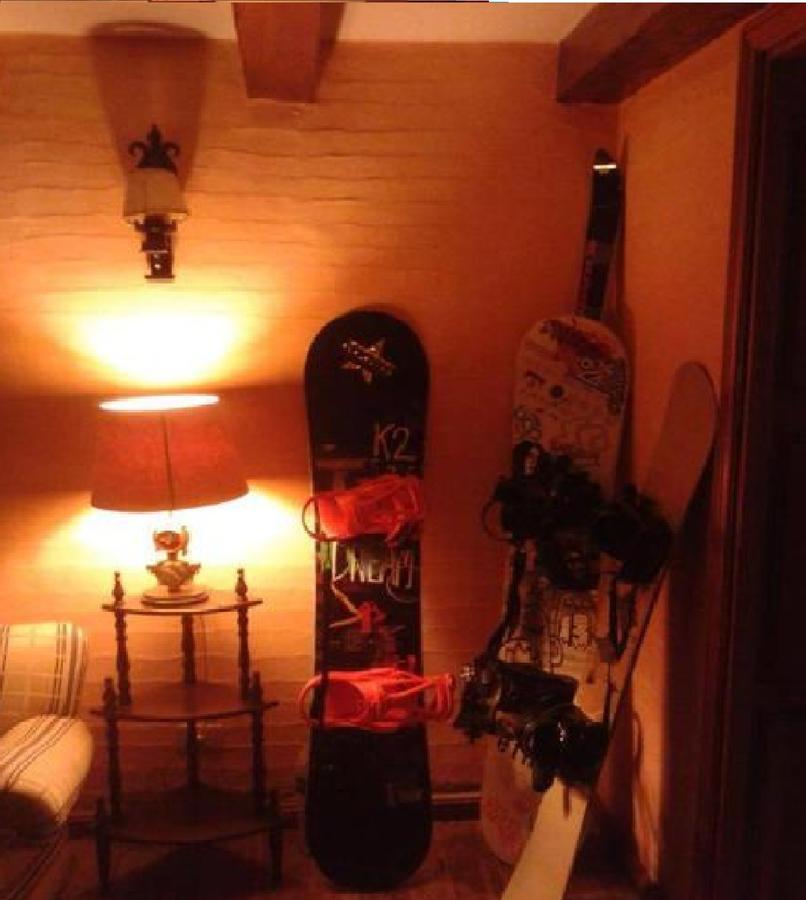 Universal Traveller'S Hostel San Carlos de Bariloche Ngoại thất bức ảnh