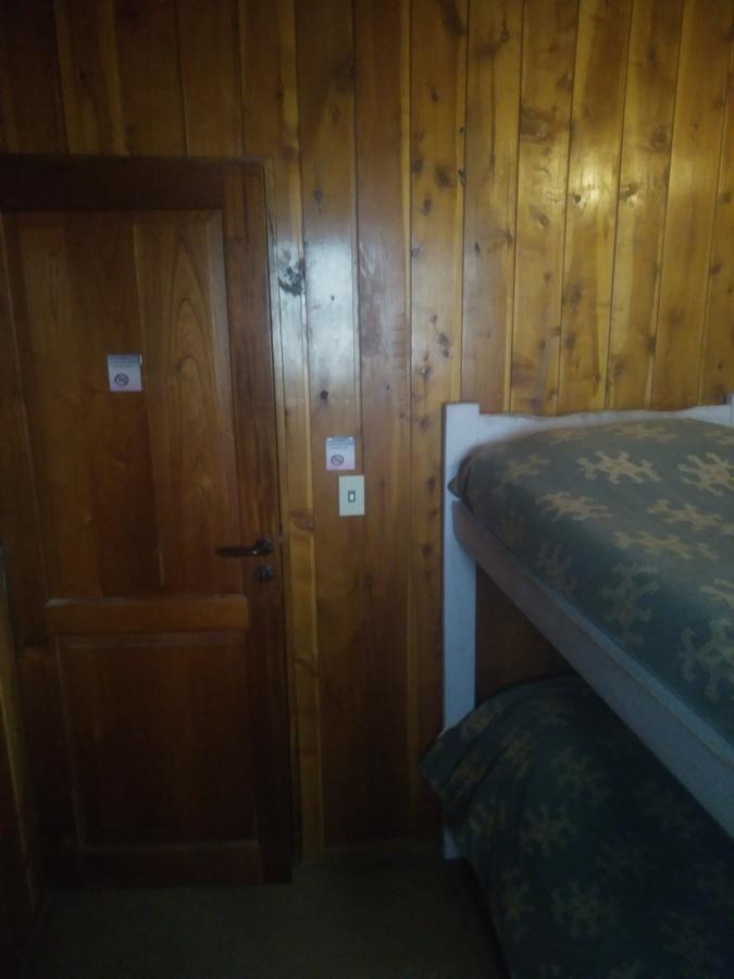 Universal Traveller'S Hostel San Carlos de Bariloche Ngoại thất bức ảnh