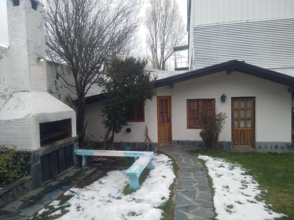 Universal Traveller'S Hostel San Carlos de Bariloche Ngoại thất bức ảnh