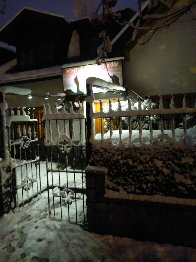 Universal Traveller'S Hostel San Carlos de Bariloche Ngoại thất bức ảnh