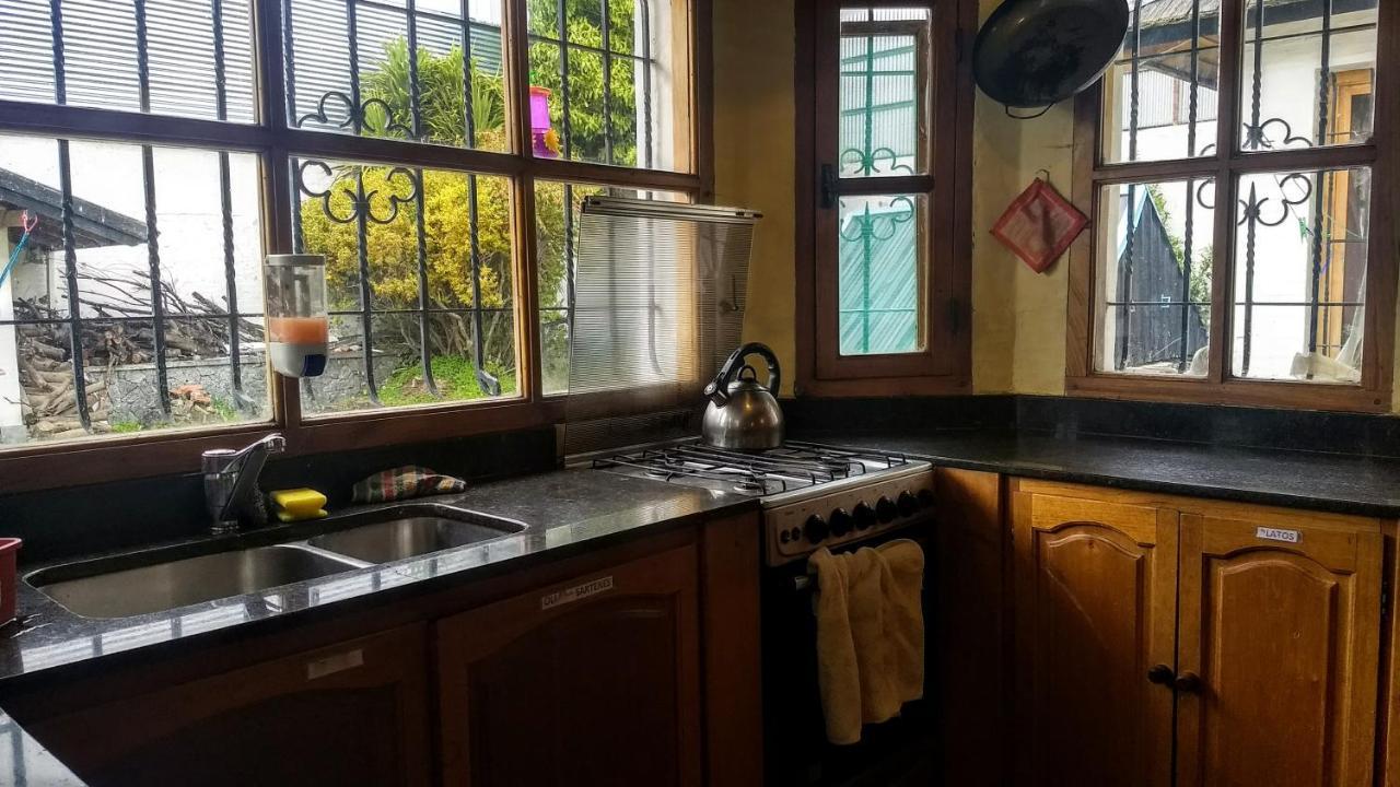 Universal Traveller'S Hostel San Carlos de Bariloche Ngoại thất bức ảnh