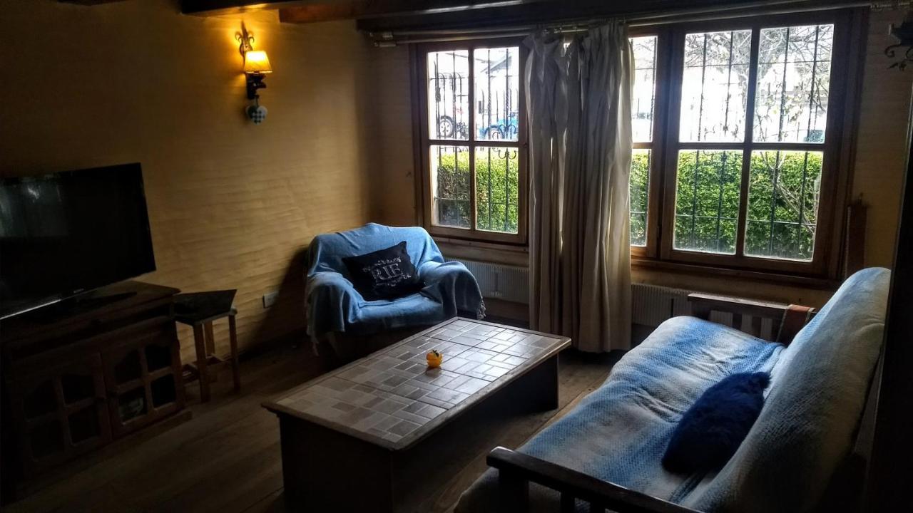 Universal Traveller'S Hostel San Carlos de Bariloche Ngoại thất bức ảnh