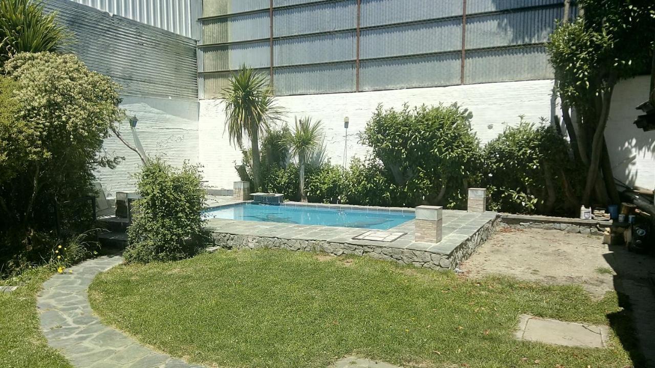 Universal Traveller'S Hostel San Carlos de Bariloche Ngoại thất bức ảnh